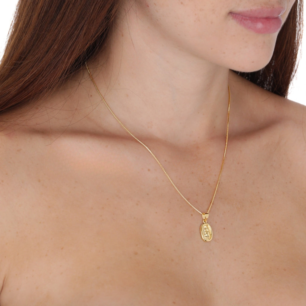 Cadena Aurux con Virgen de guadalupe