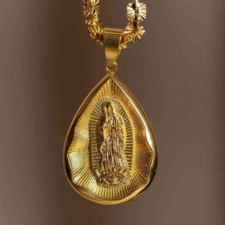 Dije Pétalo Gold Virgen de Guadalupe | ORO AURUX